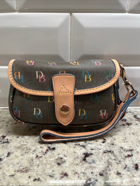 Dooney & Bourke Handbags - Dooney & Bourke Wristlet NWT